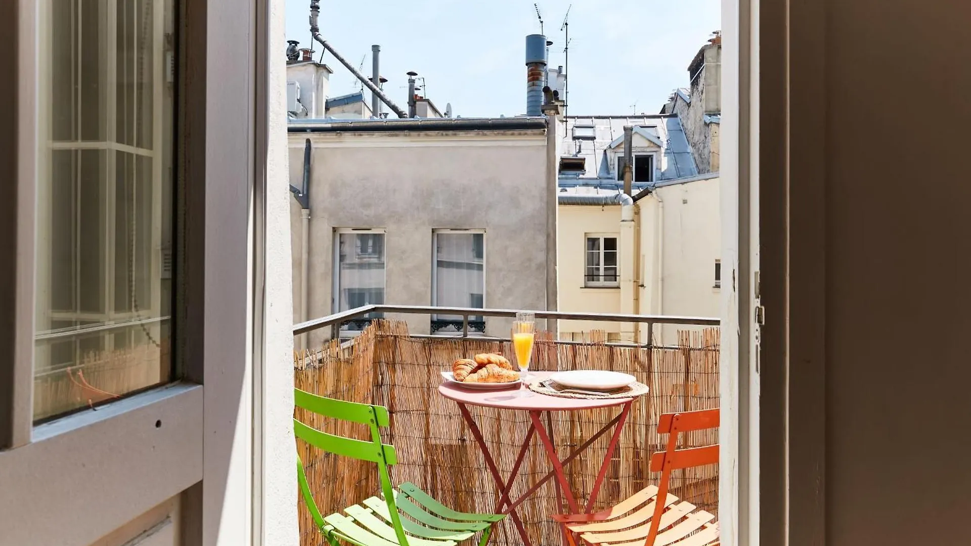 Latin 1br Cozy Apartment